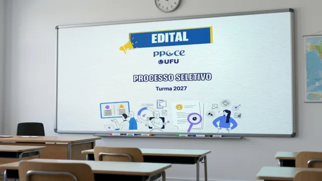 Sala de aula com banner de divulgação do edital