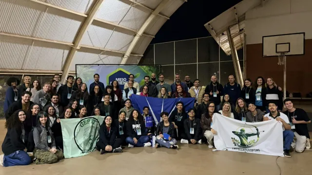 Foto em grupo dos integrantes que participaram do evento