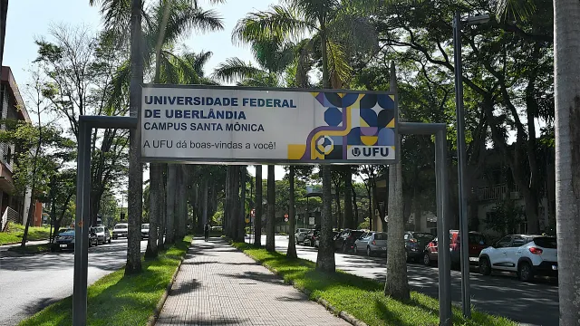 Entrada principal da UFU 