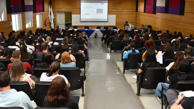Auditório lotado durante o XI Seminário Institucional do Pibid na UFU