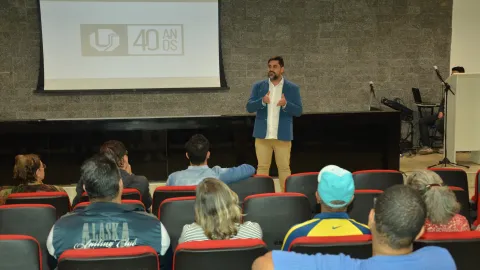 A programação ocorreu no Auditório do Bloco 5S do Campus Santa Mônica (Foto: Milton Santos)