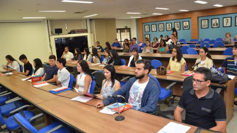 Posse dos novos servidores  (Foto: Milton Santos)