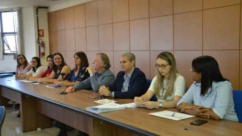 Cerimonia aconteceu na sala dos conselhos (Foto: Milton Santos)