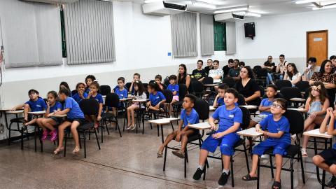 Entrega de dispositivos pedagógicos eletroeletrônicos à rede municipal de educação de Uberlândia (Milton Santos)