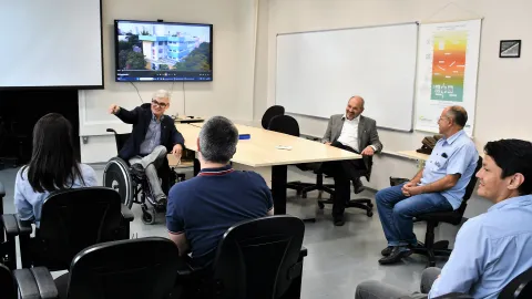 Presidente da Fapemig, Carlos Alberto Arruda de Oliveira, visita laboratórios da UFU  (Milton Santos)