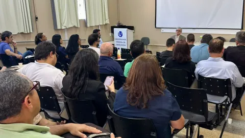 Comunidade universitária