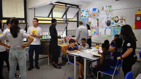  "Diário de Ideias em descobertas com IA " (Fotos: Milton Santos)