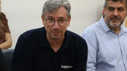 Reunião de boas-vindas