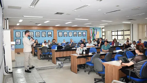 Reunião com os diretores das unidades acadêmicas (Milton Santos)