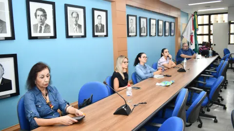 Reunião com os diretores das unidades acadêmicas (Milton Santos)