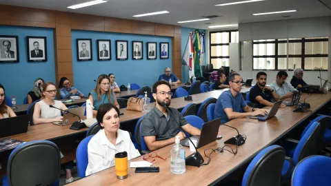 Reunião com os diretores das unidades acadêmicas (Milton Santos)