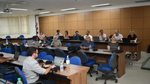 Reunião com os diretores das unidades acadêmicas (Milton Santos)