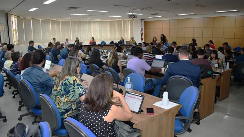 Reunião do Conselho de Graduação (Milton Santos)