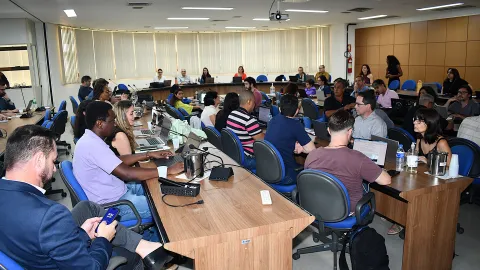 Reunião do Conselho de Graduação (Milton Santos)