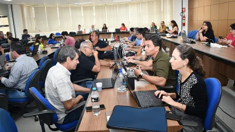 Reunião do Conselho de Graduação (Milton Santos)