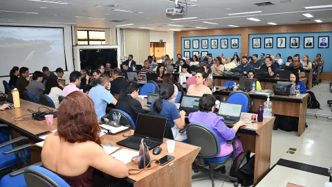 Reunião do Conselho de Graduação (Milton Santos)