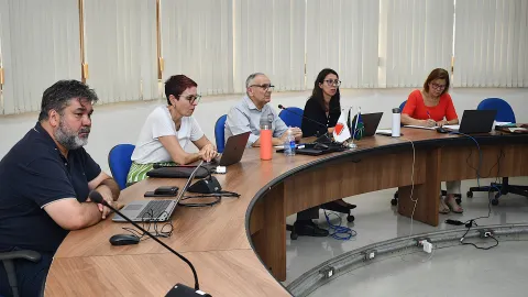 Reunião do Conselho de Graduação (Milton Santos)