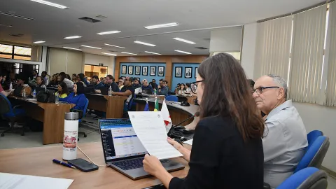 Reunião do Conselho de Graduação (Milton Santos)
