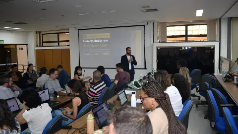 Reunião do Conselho de Graduação (Milton Santos)