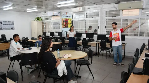 Abrão Osório, oficina de comunicação visual