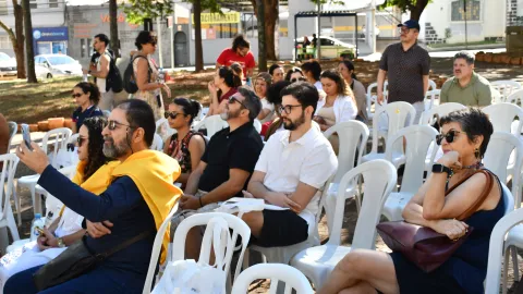 Aula pública promovida é pela UFU em Uberlândia (Foto: Milton Santos)
