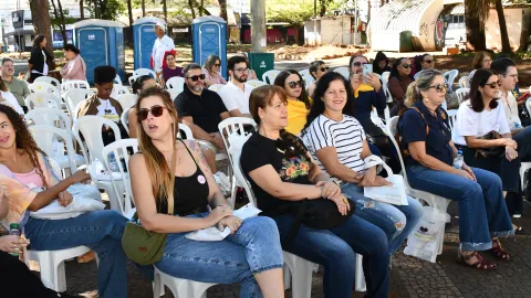 Aula pública promovida é pela UFU em Uberlândia (Foto: Milton Santos)