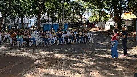 Aula pública promovida é pela UFU em Uberlândia (Foto: Milton Santos)