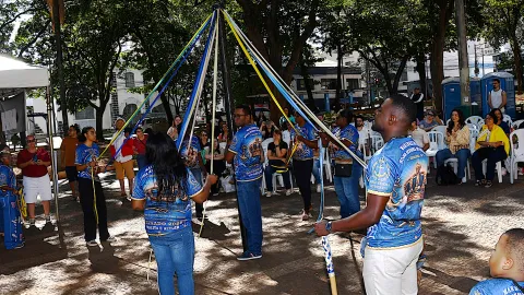 Aula pública promovida é pela UFU em Uberlândia (Foto: Milton Santos)