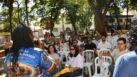 Aula pública promovida é pela UFU em Uberlândia (Foto: Milton Santos)
