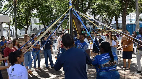 Aula pública promovida é pela UFU em Uberlândia (Foto: Milton Santos)