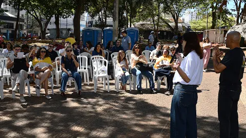 Aula pública promovida é pela UFU em Uberlândia (Foto: Milton Santos)